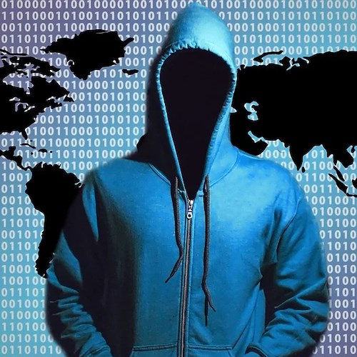 Google "crasha" in tutto il mondo: è attacco hacker? Intanto gira sulle chat una foto fake