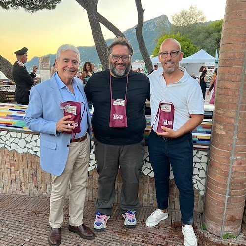 Grande entusiasmo a Vietri sul Mare per l'inaugurazione della tappa di "Borgo diVino in tour" 