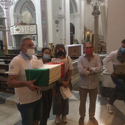 I resti del caduto in guerra Luigi Colasanzio sono giunti a Minori, mercoledì la traslazione al Cimitero /VIDEO