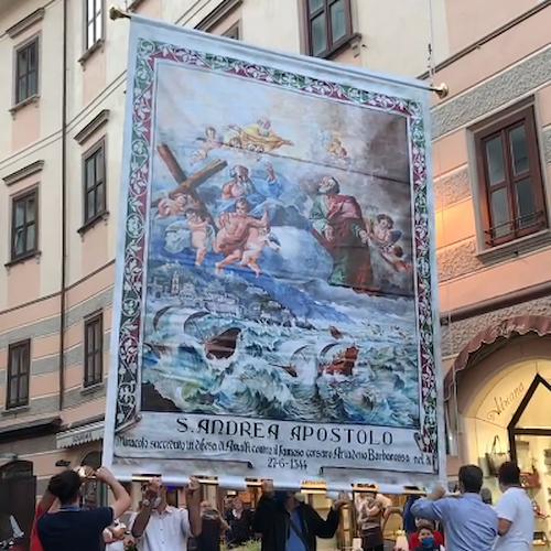 Ieri ad Amalfi l'alzata del Quadro di Sant'Andrea in forma privata /VIDEO