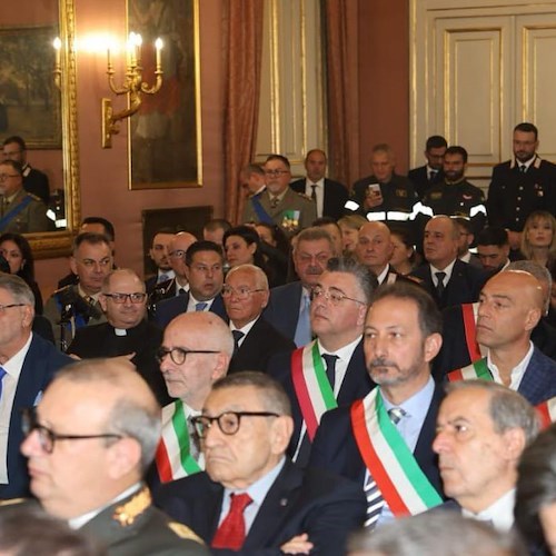 Il brigadiere dei Carabinieri Salvatore Acampora insignito del titolo di Cavaliere della Repubblica /foto