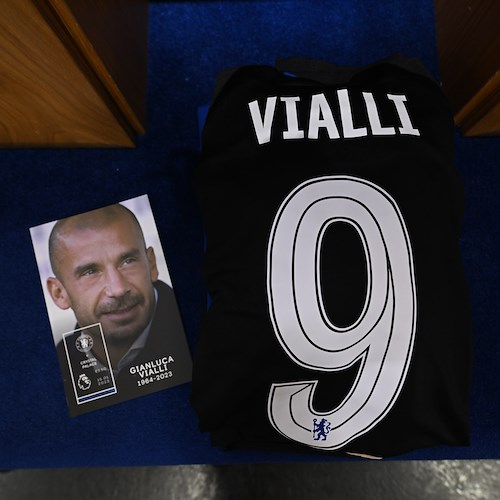 Il Chelsea torna alla vittoria nel ricordo di Gianluca Vialli, l'omaggio a Stamford Bridge