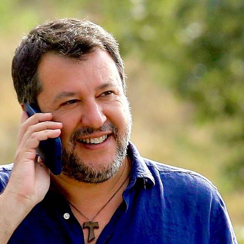 «Il mio modello sulla famiglia è l'Ungheria», polemica per le parole di Salvini. Leader Lega atteso in Campania