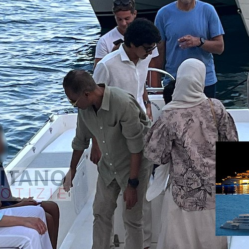 Il super Yacht Opera sbarca a Positano: lo sceicco Al Nahyan arriva al molo /foto /video
