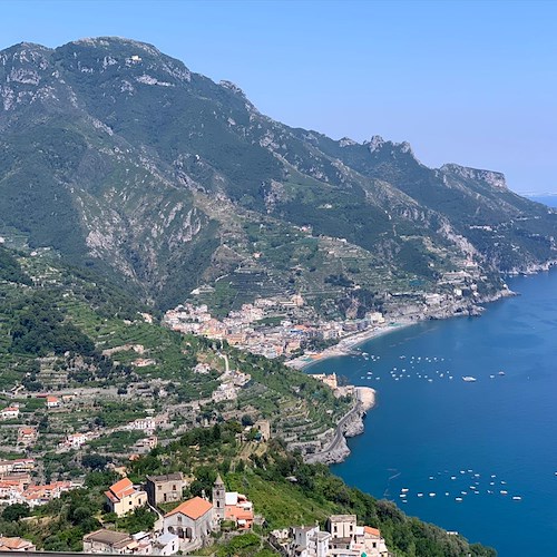 IlSole24Ore racconta l’offerta a 360° della Costiera Amalfitana: «Anche col Covid c’è voglia di sole, mare e relax»