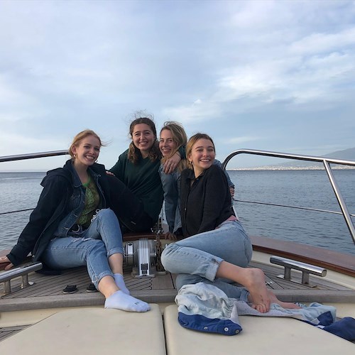 In barca a novembre per vivere l'emozione di un "selfie tour" con la Luxury Boats Positano