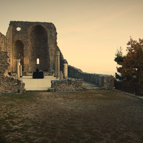 "In bilico tra il mare ed il cielo", il dj set dello scalese Yari Mostaccioli alla Basilica di Sant'Eustachio 