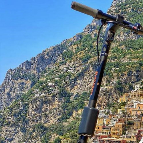 In Costa d'Amalfi la micro-mobilità elettrica in sharing diventa realtà con e-bike e monopattini