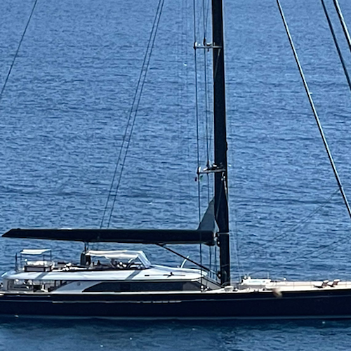 In Costiera Amalfitana lo yacht a vela "Perseus 3", gioiello del cantiere Perini Navi 