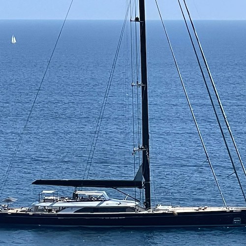 In Costiera Amalfitana lo yacht a vela "Perseus 3", gioiello del cantiere Perini Navi 