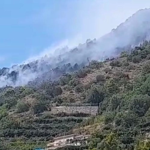 Incendio a Cetara, fiamme in località Collata [FOTO]