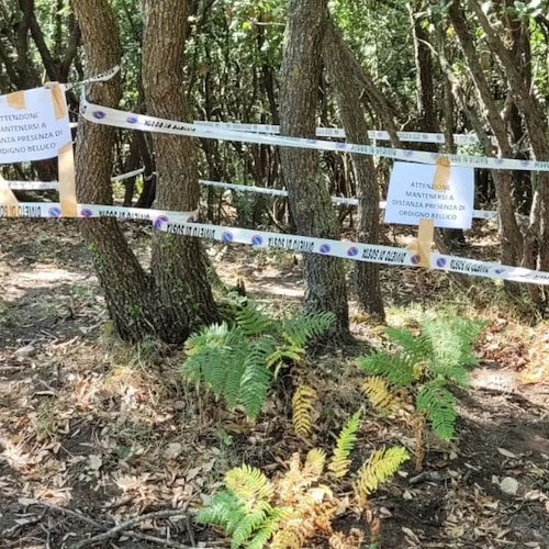 Incendio fa venire alla luce un ordigno bellico: la scoperta a Cava de' Tirreni 