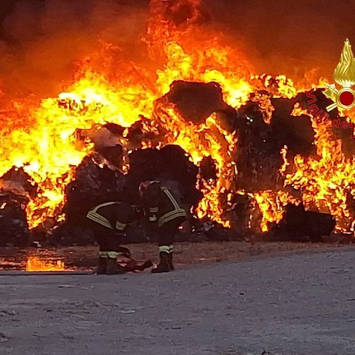 Incendio a Persano<br />&copy; Vigili del fuoco