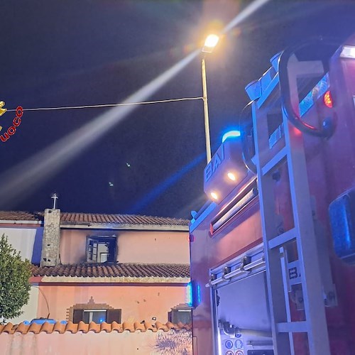 Incendio a Castel Volturno<br />&copy; Vigili del Fuoco