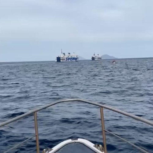 Incendio su traghetto diretto alle Isole Eolie: illesi passeggeri e membri dell'equipaggio 