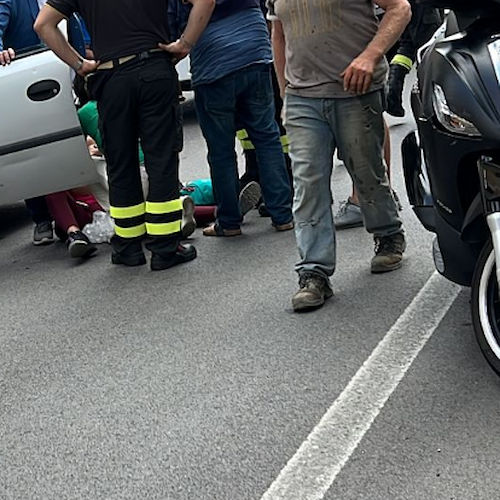 Incidente a Maiori, ragazza cade dallo scooter: interviene ambulanza 