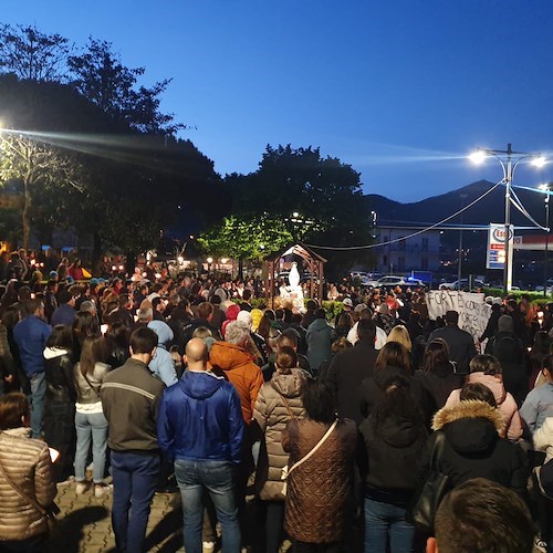 Incidente a Ravello, ad Agerola folla commossa alla fiaccolata per Nicola Fusco / FOTO 