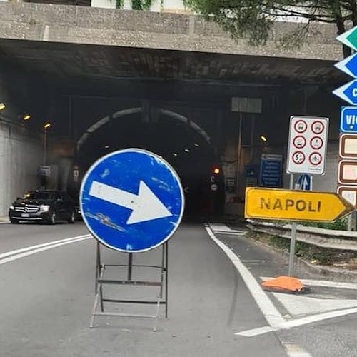 Incidente a Vico Equense, chiusa la galleria di Seiano-Pozzano /Foto