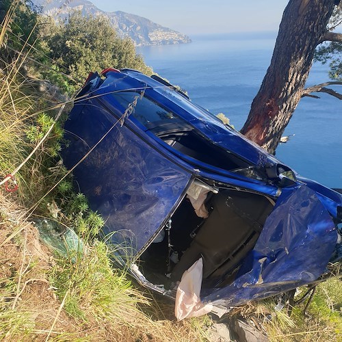 Incidente sulla Statale Amalfitana, tragedia sfiorata /Foto