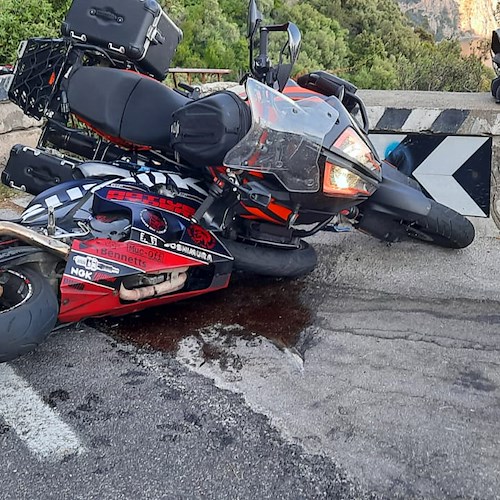 Incidente tra due moto sulla Meta-Amalfi [FOTO]
