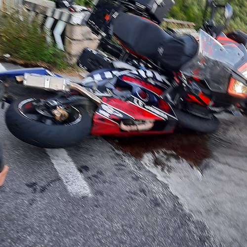 Incidente tra due moto sulla Meta-Amalfi [FOTO]