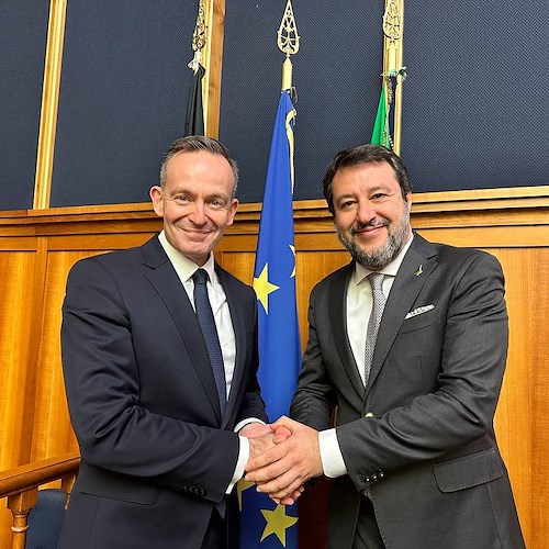 Infrastrutture, Salvini vede il ministro tedesco: «Piena intesa ma preoccupazione per stop produzione dei motori benzina e diesel»