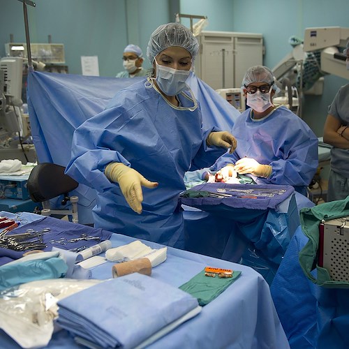 Innovativo intervento a Bari, rimosso tumore in falange a bimbo 11enne senza amputazione del dito