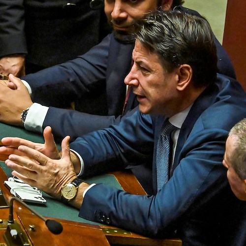 Ischia, bufera politica su condono gialloverde del 2018. Conte: "Nessun condono"