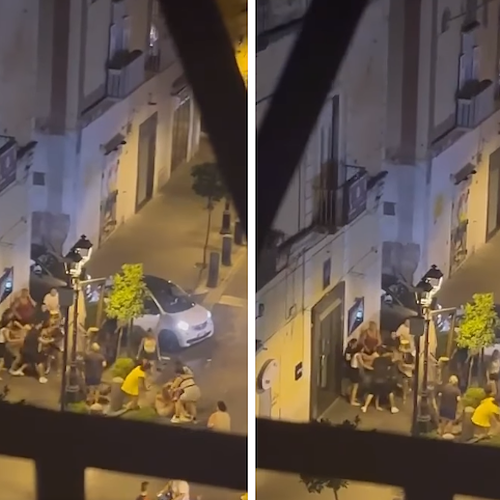 «È l’amante di mio marito». Raid punitivo a Torre del Greco: donna picchiata dal branco insieme alle figlie