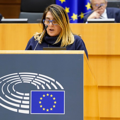 L'europarlamentare Lucia Vuolo oggi Forza Italia annuncia: "Sindaci, imprenditori e studenti, per voi formazione e seminari con me in Europa"