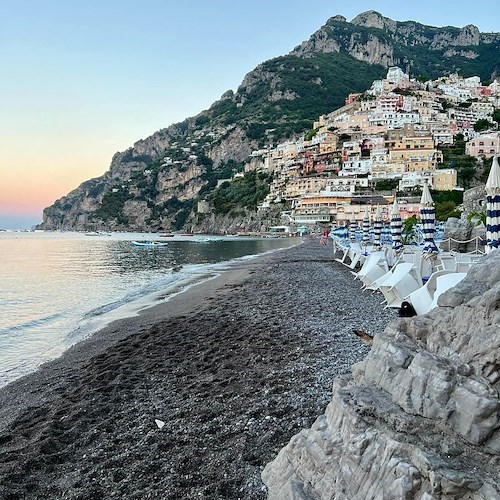 La Chiesa festeggia il Corpus Domini, il Santissimo Corpo e Sangue di Cristo. Meteo: soleggiato. Good Morning Amalficoast