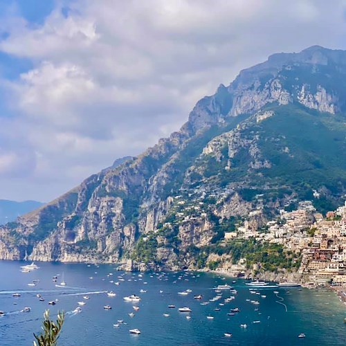 La Chiesa festeggia la Beata Maria Vergine Addolorata. Meteo: nuvolosità variabile. Good Morning Amalficoast