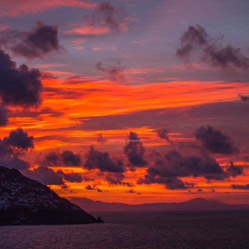 La Chiesa festeggia San Giovanni, Apostolo ed Evangelista. Meteo: poco nuvoloso, variabile. Good Morning Positano Notizie
