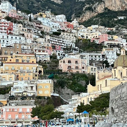 La Chiesa festeggia San Stanislao. Meteo: soleggiato. Good Morning Positano