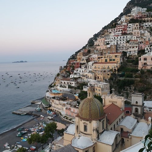 La Chiesa oggi ricorda la Beata Vergine Maria. Meteo: cielo sereno o poco nuvoloso. Good Morning Positano