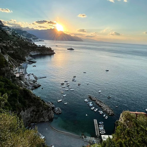 La Chiesa ricorda i Santi Agostino Zhao Rong, Pietro Sans i Jordá e compagni martiri. Meteo: sereno. Good Morning Amalficoast