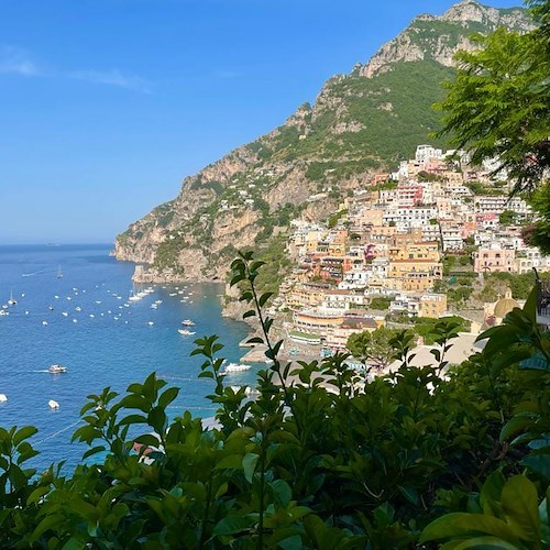 La Chiesa ricorda i Santi Protomartiri della Santa Chiesa di Roma. Meteo: soleggiato. Good Morning Amalficoast