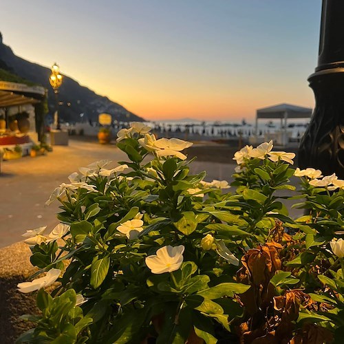 La Chiesa ricorda Madre Teresa di Calcutta. Meteo: soleggiato. Good Morning Amalficoast