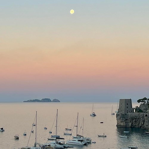 La Chiesa ricorda San Bonaventura. Meteo: soleggiato. Good Morning Amalficoast