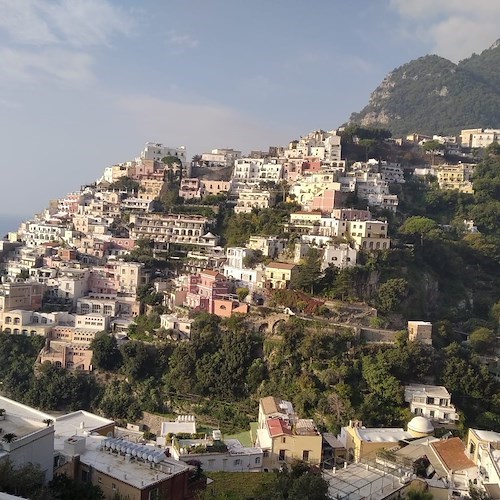 La Chiesa ricorda Santa Elisabetta della Trinità. Meteo: soleggiato. Good Morning Amalfi Coast