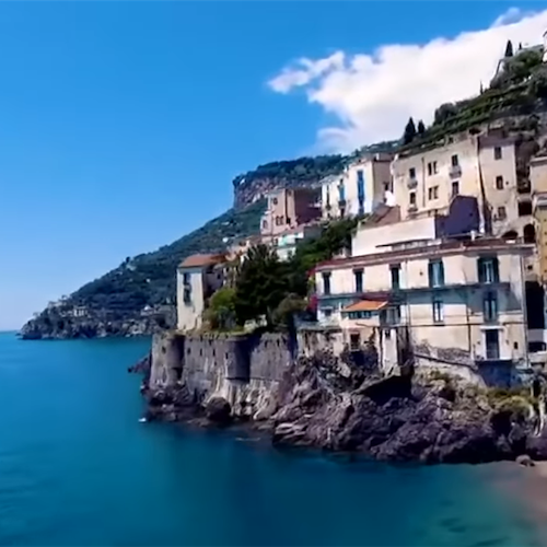 La Costa d’Amalfi su “Al Arabiya Channel”: la principale tv degli Emirati Arabi cita la Divina come luogo sicuro
