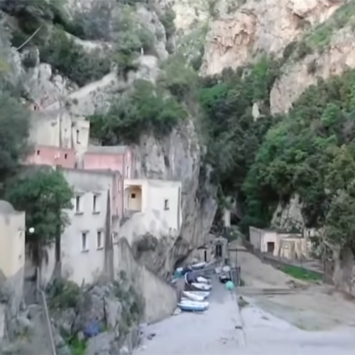 La Costa d’Amalfi su “Al Arabiya Channel”: la principale tv degli Emirati Arabi cita la Divina come luogo sicuro