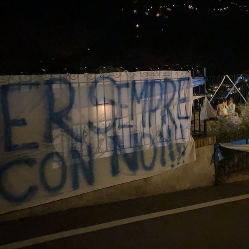 La febbre azzurra arriva anche a Positano /foto
