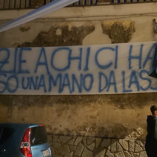 La febbre azzurra arriva anche a Positano /foto