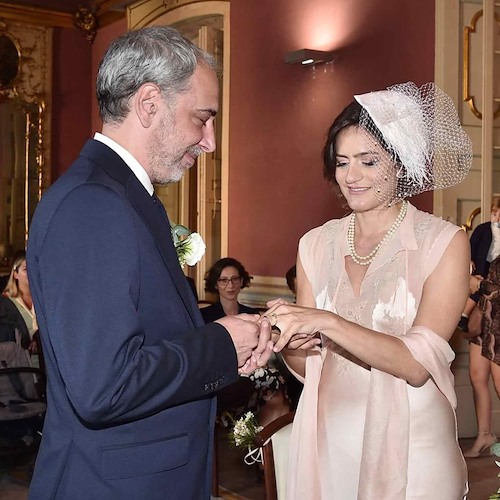 La giornalista Rai Olga Mascolo convola a nozze con Luca nella "sua" Maiori / FOTO 