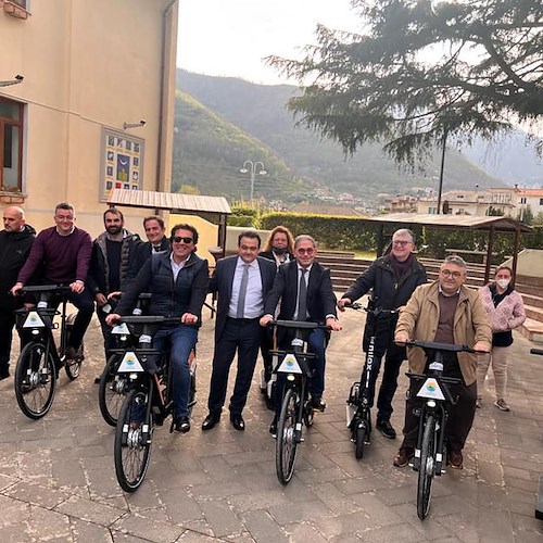 La micro-mobilità elettrica si concretizza in Costa d'Amalfi, presentato progetto 