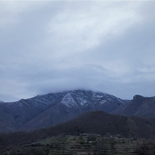 La primavera inizia con un brusco calo delle temperature, neve anche sui Monti Lattari /FOTO