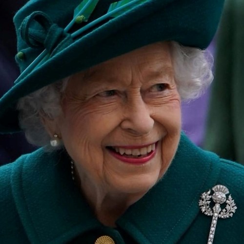 La Regina Elisabetta II positiva al coronavirus