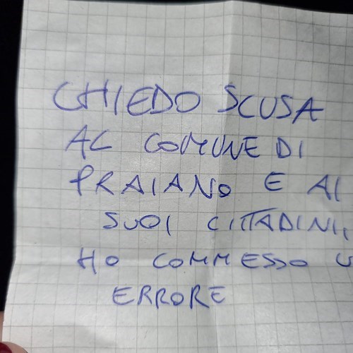 Ladro si pente e restituisce i vasi sottratti al Comune di Praiano