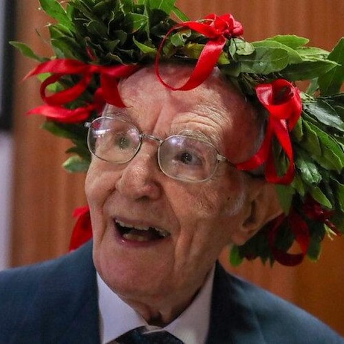 Laurea in Filosofia con il massimo dei voti: il palermitano Giuseppe Paternò di nuovo dottore a 99 anni 